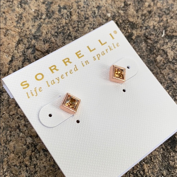 Sorrelli Rose Garden Rose Gold Stud Earrings NWT - Picture 2 of 6